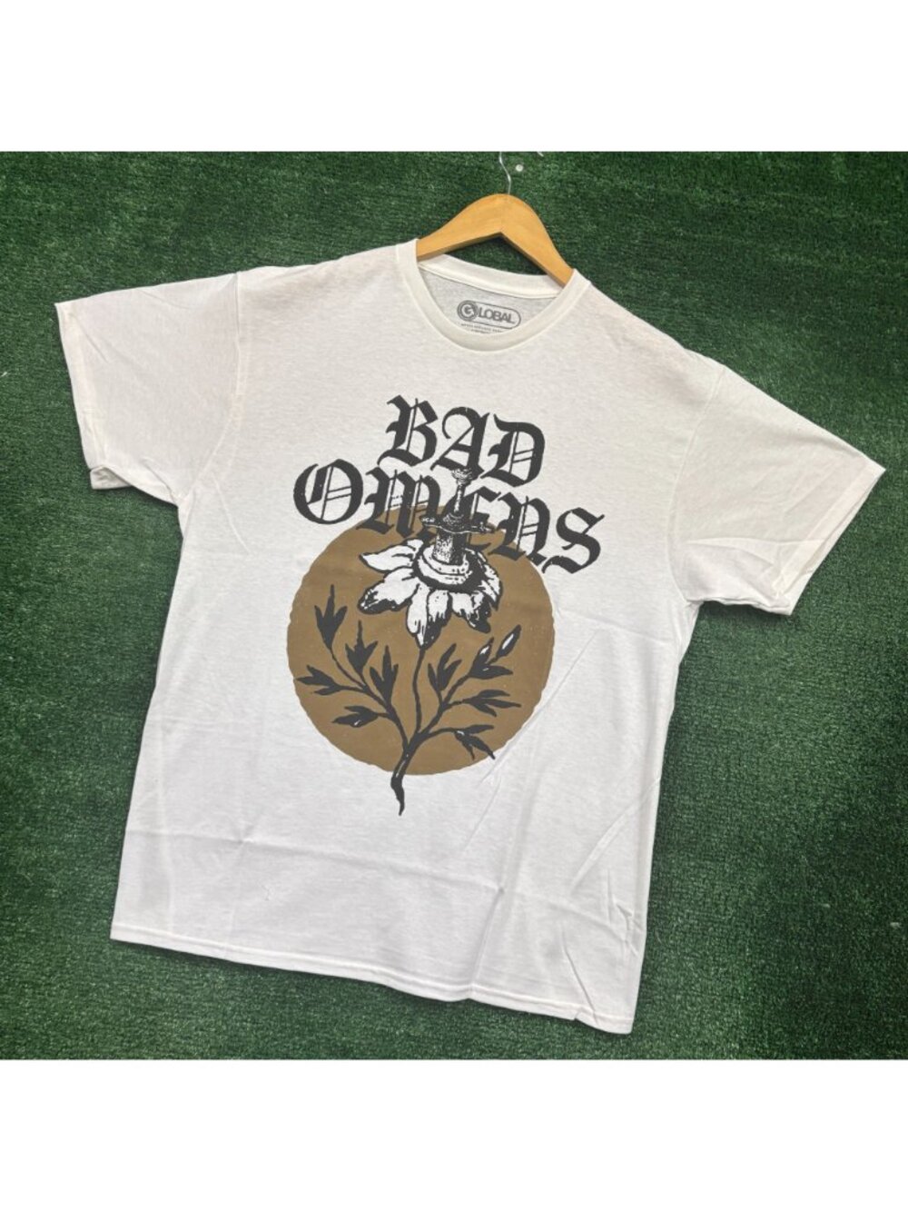 Bad Omens Sword Flower Heavy Metal Band T-Shirt Size Large - Picture 3 of 4